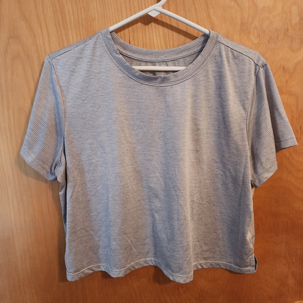 athletic top